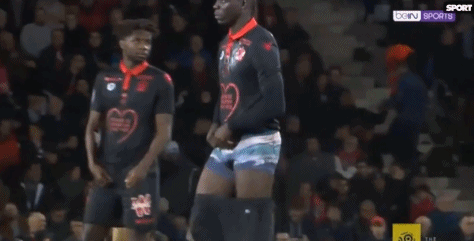 罗尔费斯：药厂在对抗中太软了，我们退缩了、在躲着身体对抗