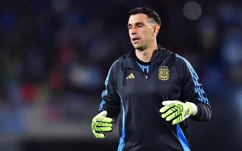 阿坎吉：我一直在期待米兰德比；目标是意甲冠军（阿坎吉：期待米兰德比已久，目标直指意甲冠军）