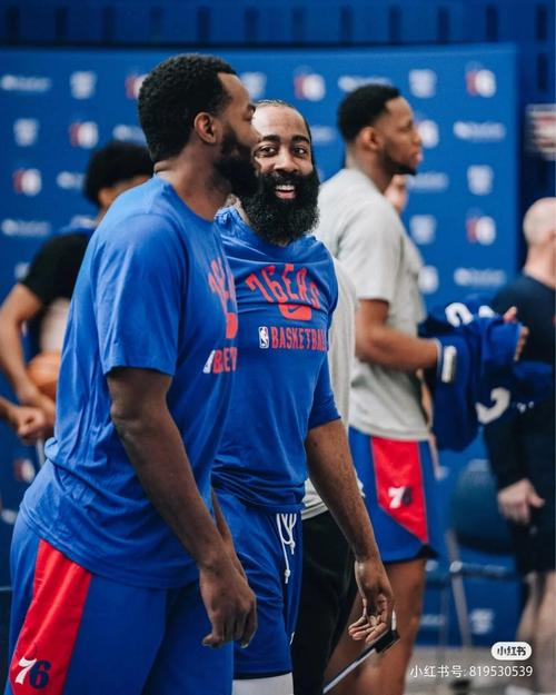 张伯霖谈摇篮舞庆祝：是庆祝我家两只小狗出生（张伯霖回应摇篮舞：为庆祝家中两只小狗诞生）