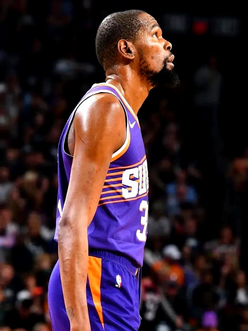 广州防守铁血令人叫好（广州铁血防守赢得喝彩）