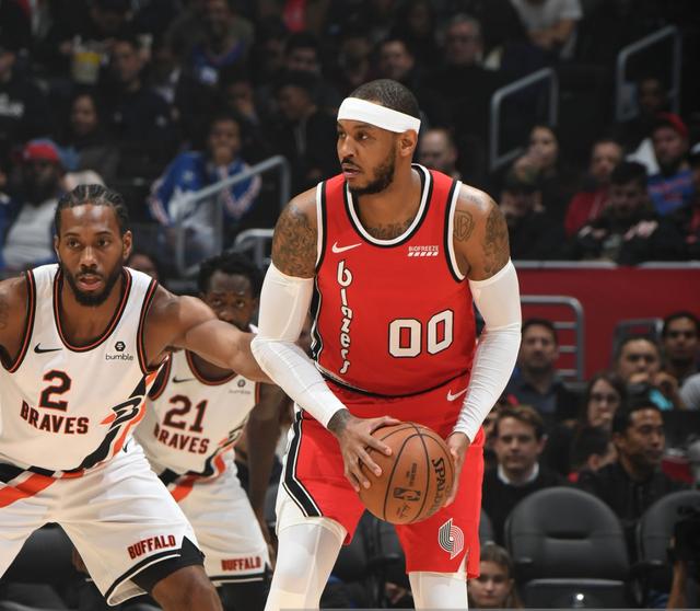 🎮HLE 1-0 T1：Peyz天肥卢锡安无力回天，HLE首局先下一城（🎮HLE先拔头筹1-0 T1：Peyz卢锡安再肥难救主，首局HLE收下胜利）